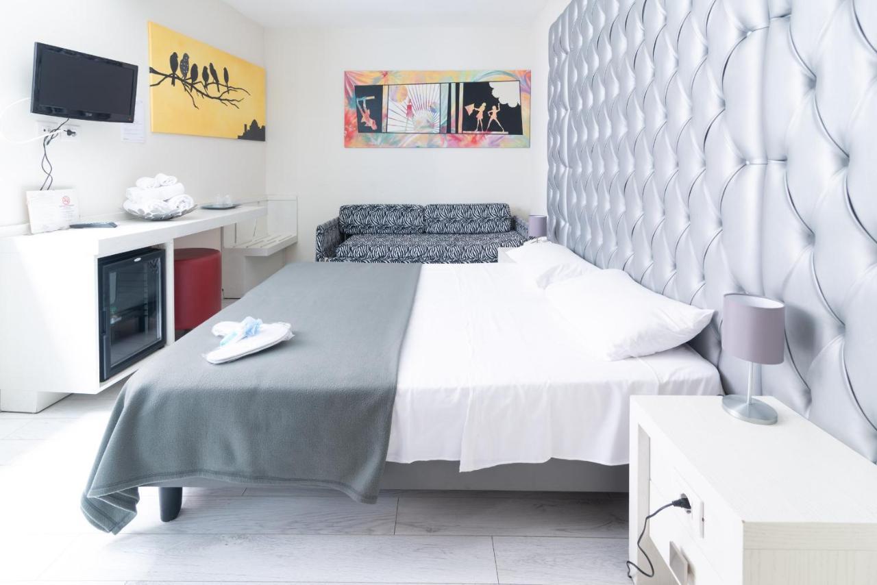 Happy Hotel Atelier Gardone Riviera Centro & Beach Екстериор снимка