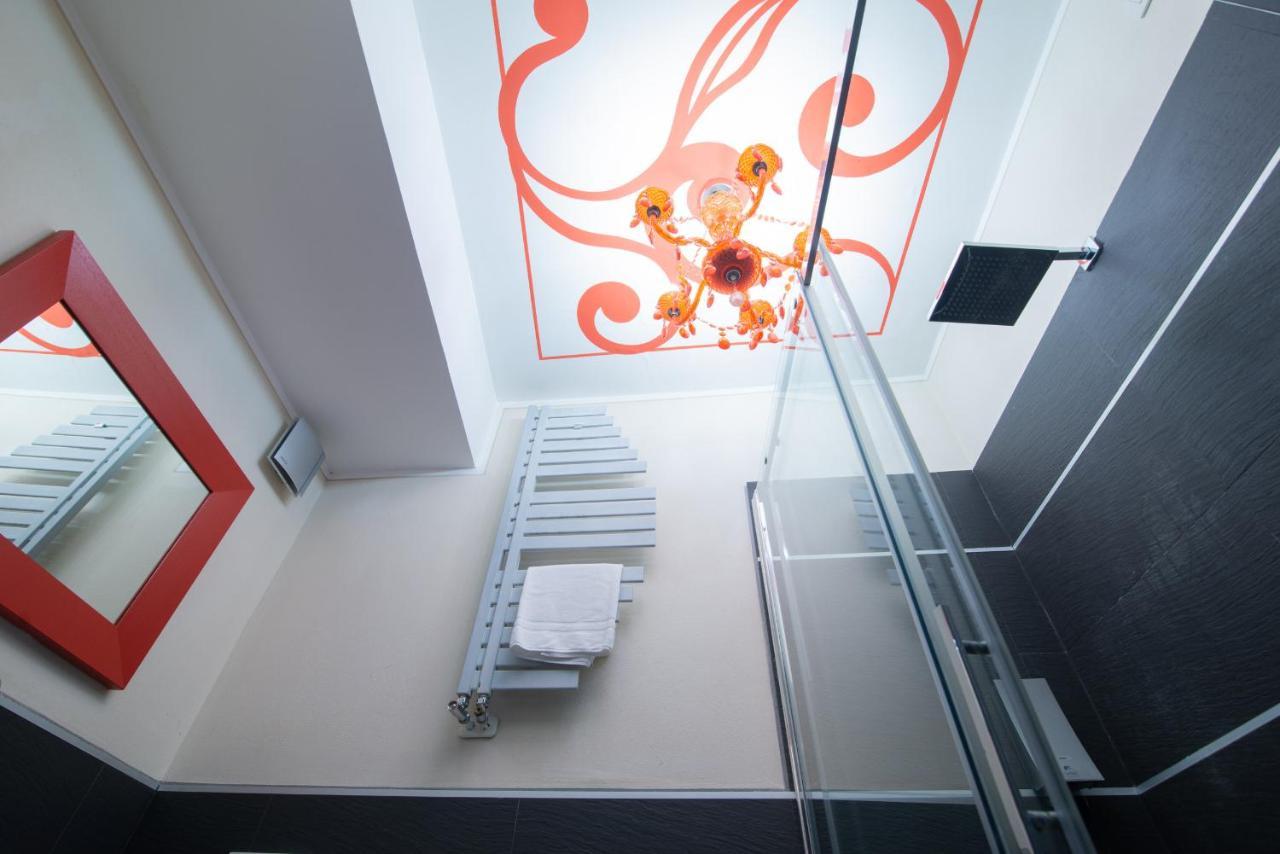 Happy Hotel Atelier Gardone Riviera Centro & Beach Екстериор снимка