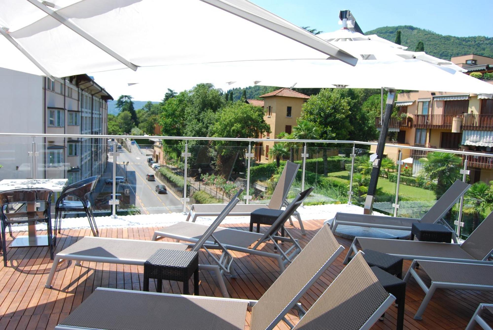 Happy Hotel Atelier Gardone Riviera Centro & Beach Екстериор снимка