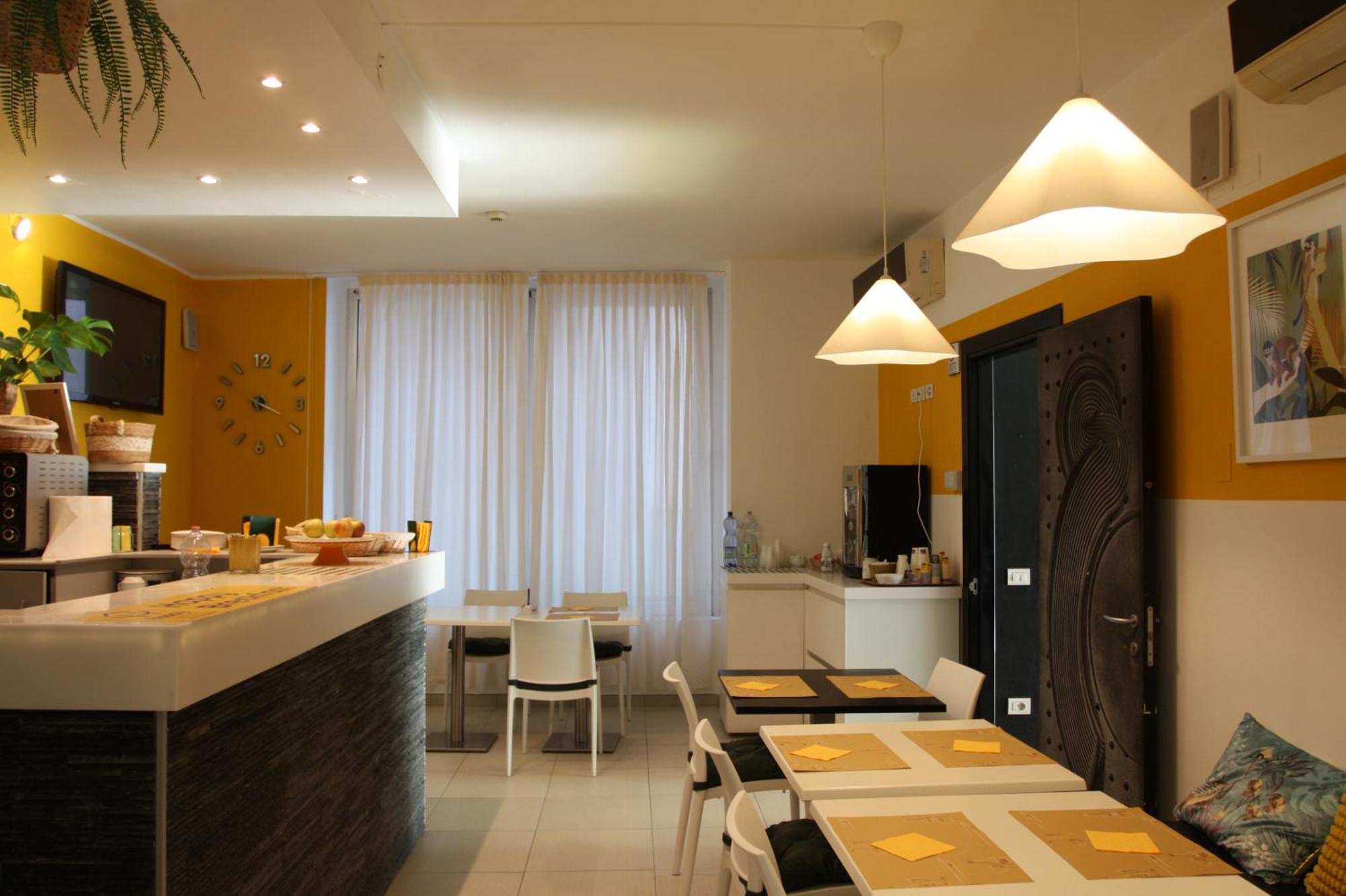 Happy Hotel Atelier Gardone Riviera Centro & Beach Екстериор снимка