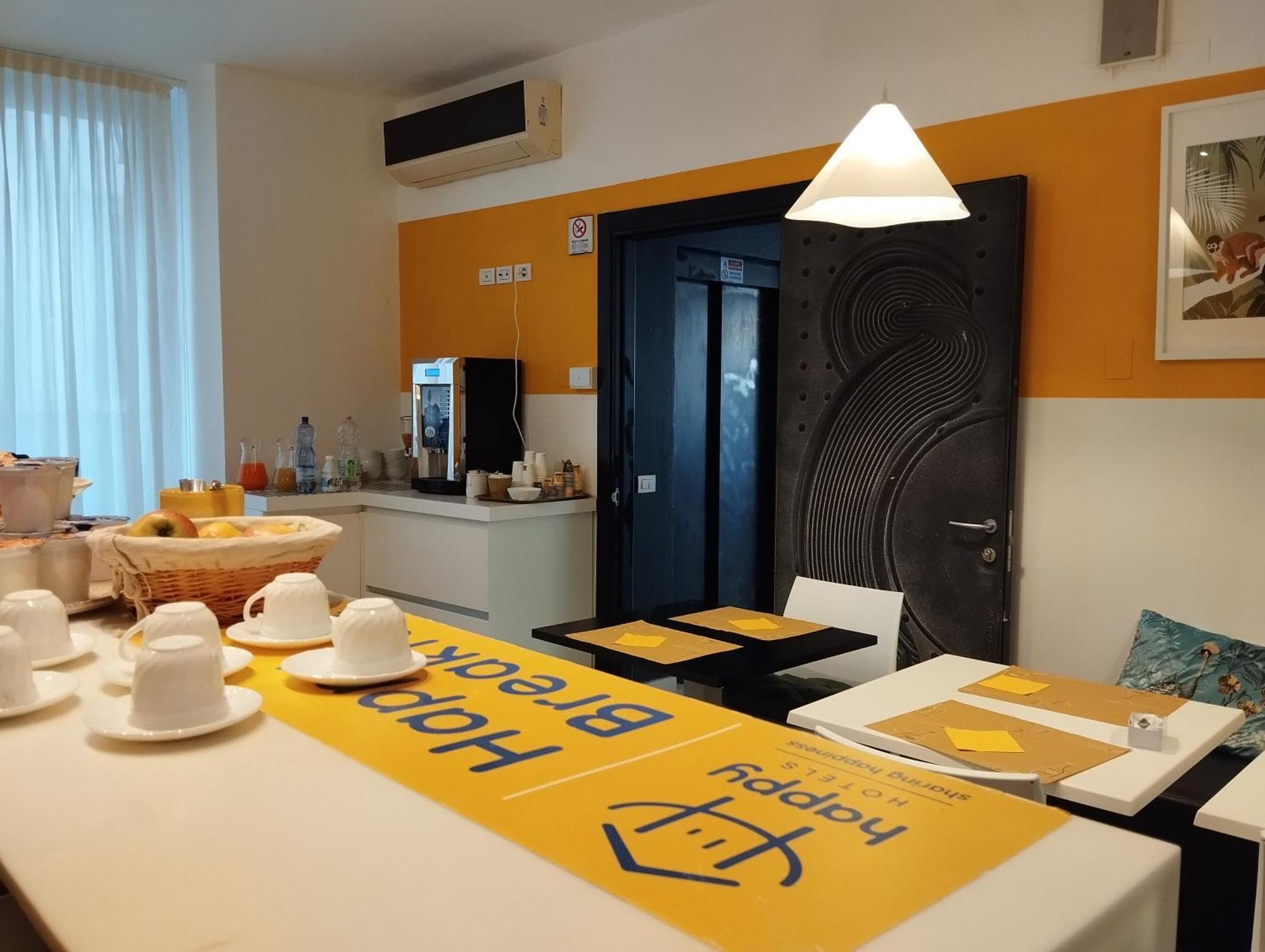 Happy Hotel Atelier Gardone Riviera Centro & Beach Екстериор снимка