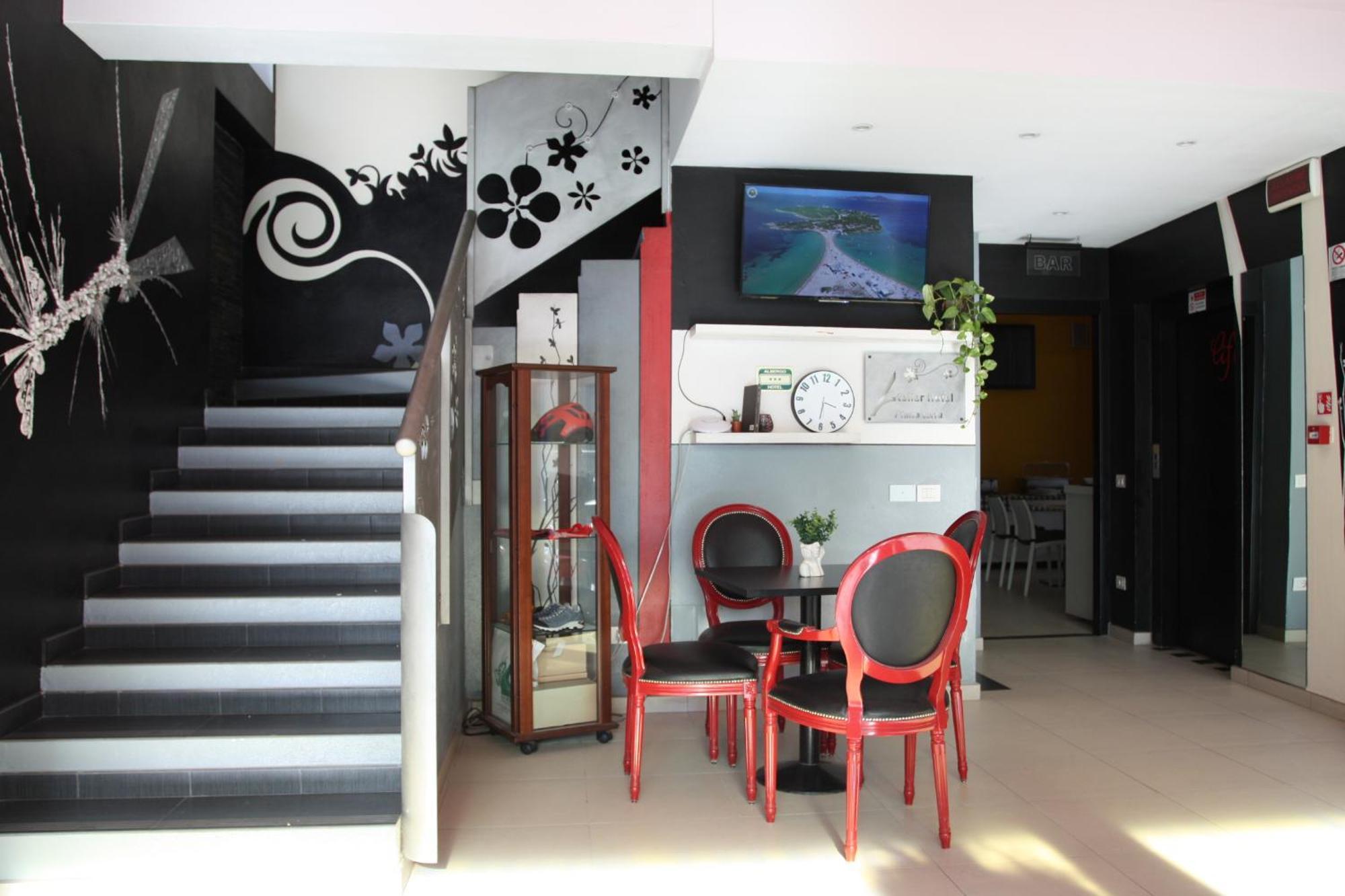 Happy Hotel Atelier Gardone Riviera Centro & Beach Екстериор снимка
